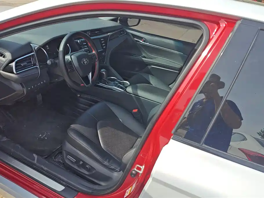 Toyota Camry 2018 2.5S Trend Edition фото 9