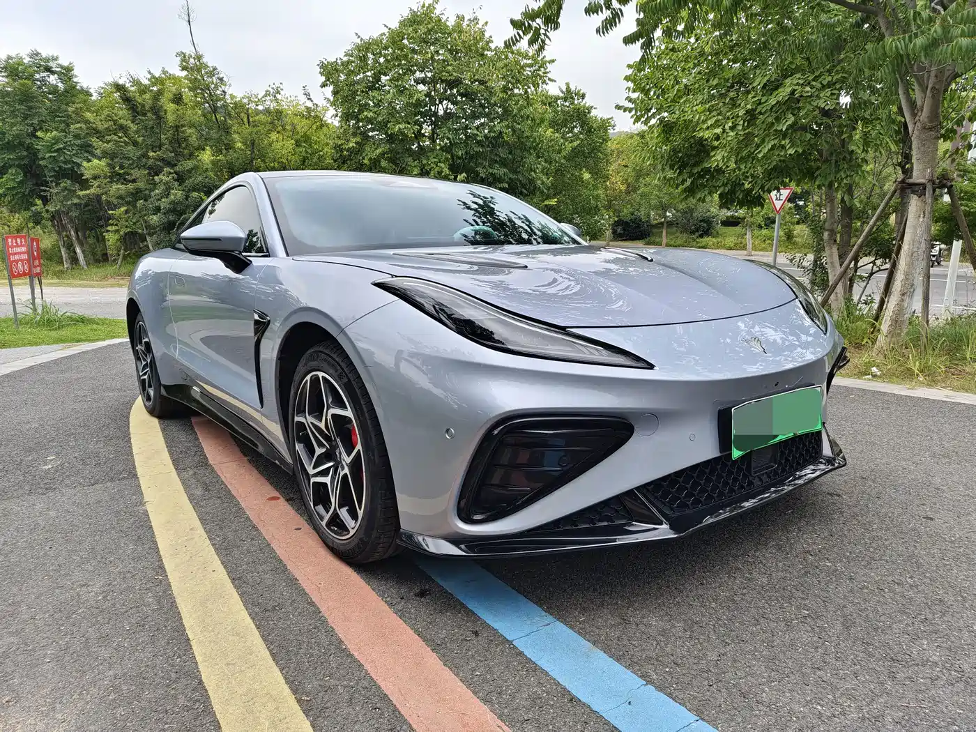 Nezha Auto Nezha GT 2024 2023 580 AWD