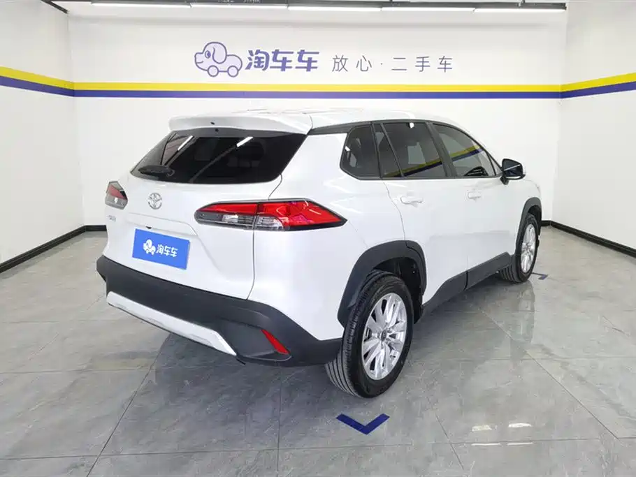 Toyota Corolla Cross 2022 2.0L Luxury Edition фото 3