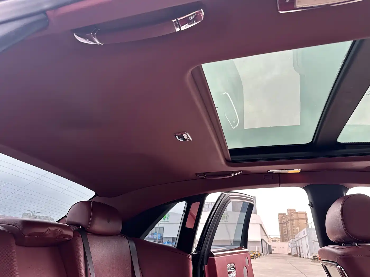 Rolls-Royce Ghost 2010 Model 6.6T Standard фото 14