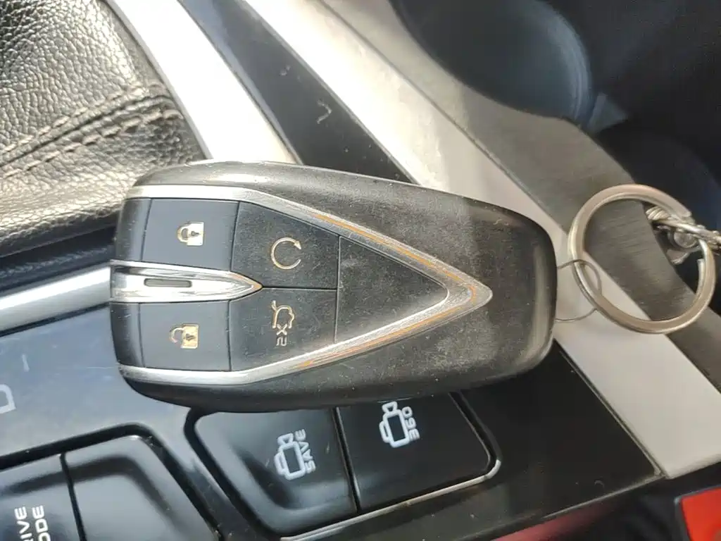 Фото 9 - Changan Eado