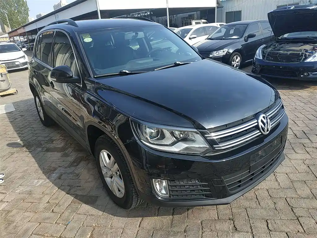 Volkswagen Tiguan 2015 1.8TSI Automatic 2WD Trendline фото 4