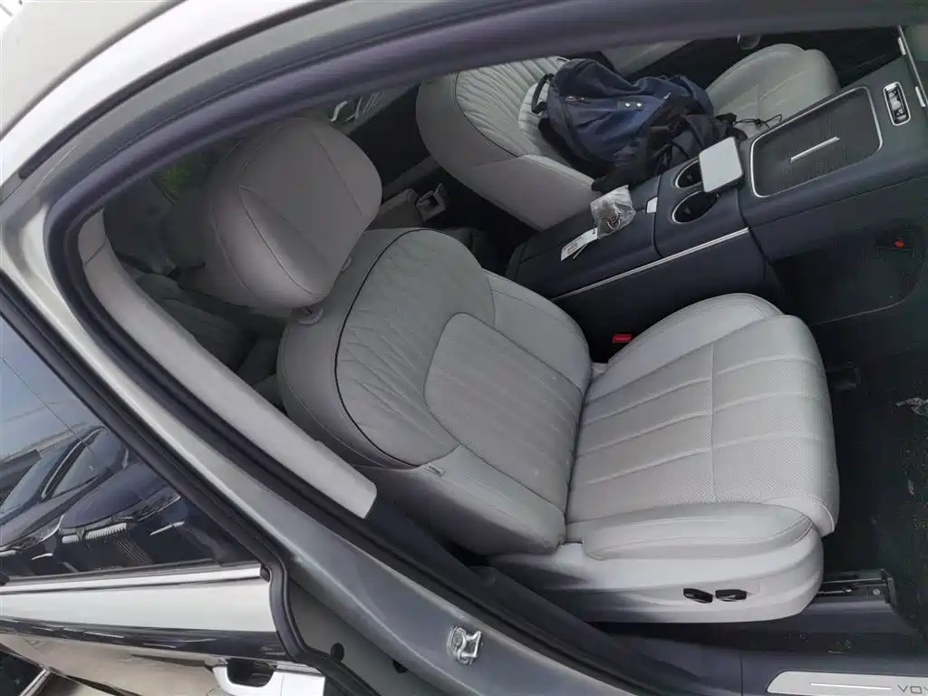 Voyah Auto Voyah Dreamer 2025 PHEV AWD Flagship Qian Kun Edition фото 20