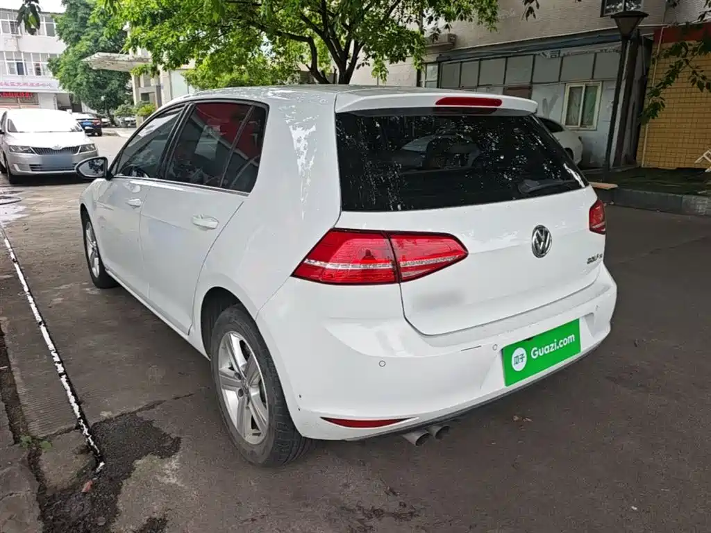 Volkswagen Golf 2015 1.4TSI Automatic Luxury фото 5