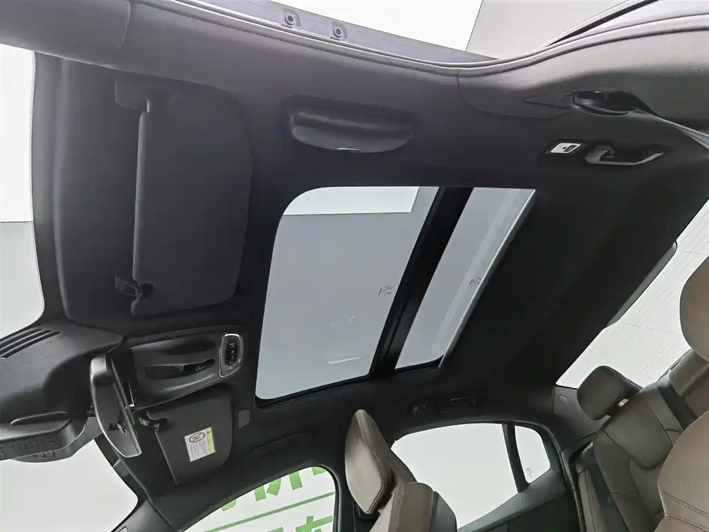 VOLVO S60 PLUG-IN HYBRID