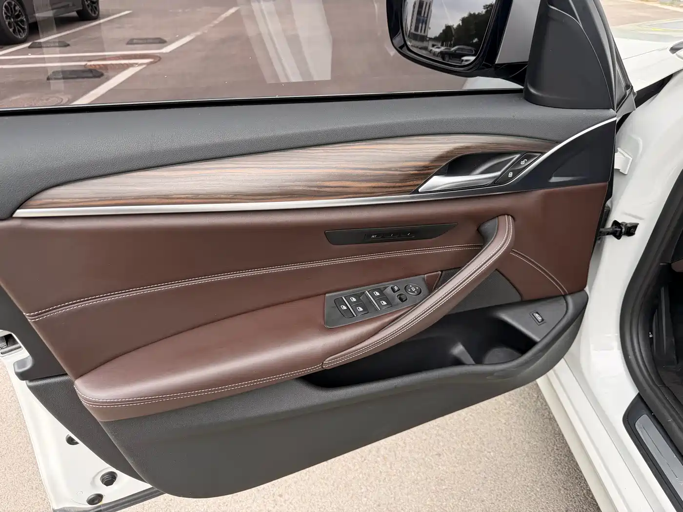 BMW 5 Series 2018 530Li Leading Luxury Package фото 9