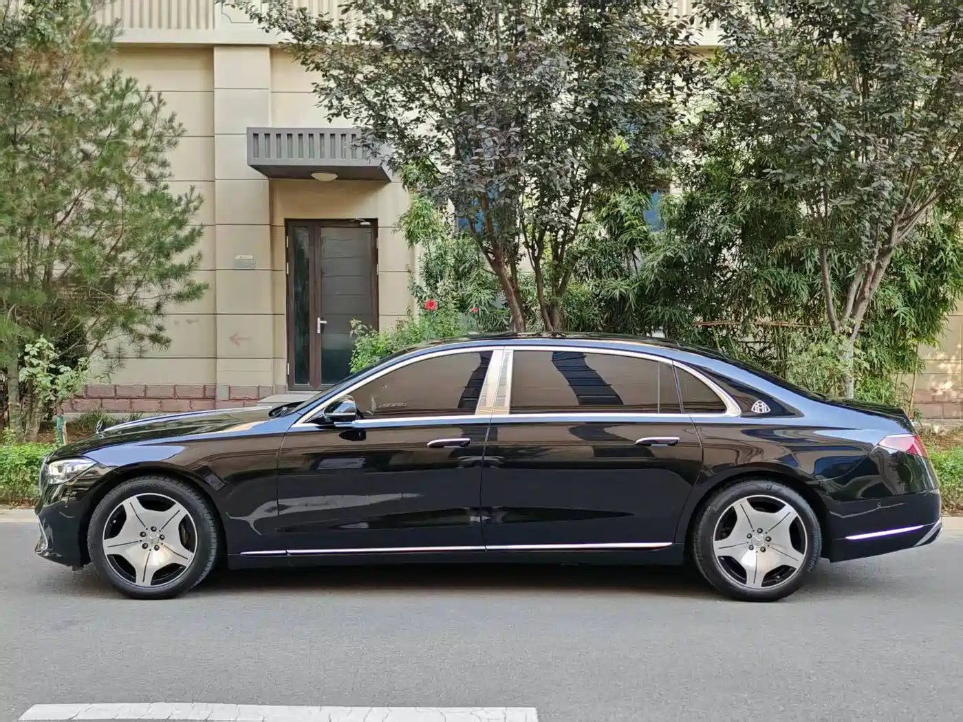 Mercedes-Benz Maybach S-Class 2022 S 480 4MATIC Intelligent Premium Special Edition фото 3