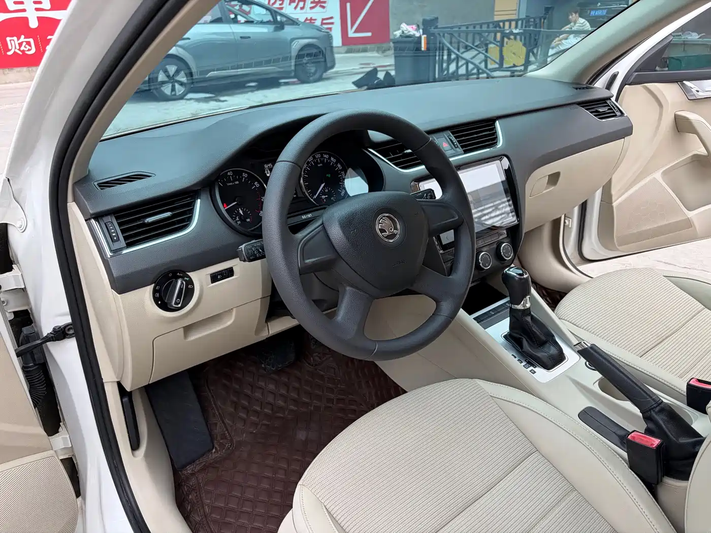 Škoda Octavia 2015 1.6L Automatic逸杰版 фото 4
