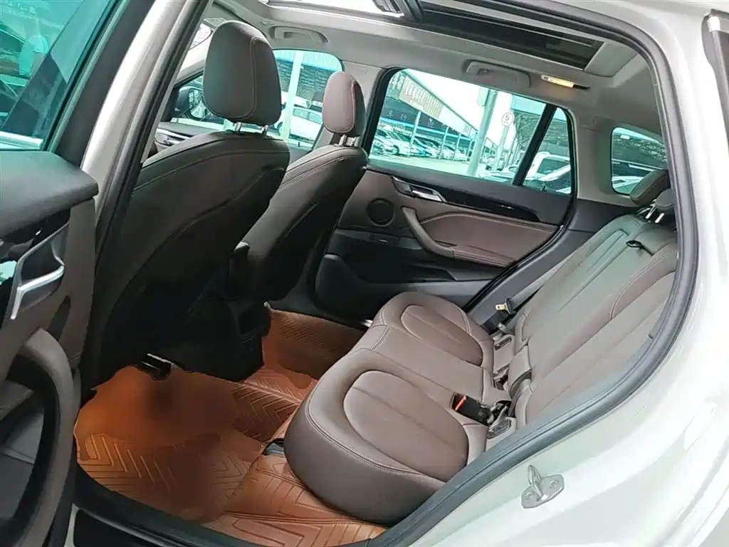BMW X1 2020 sDrive20Li Fashion Model фото 17