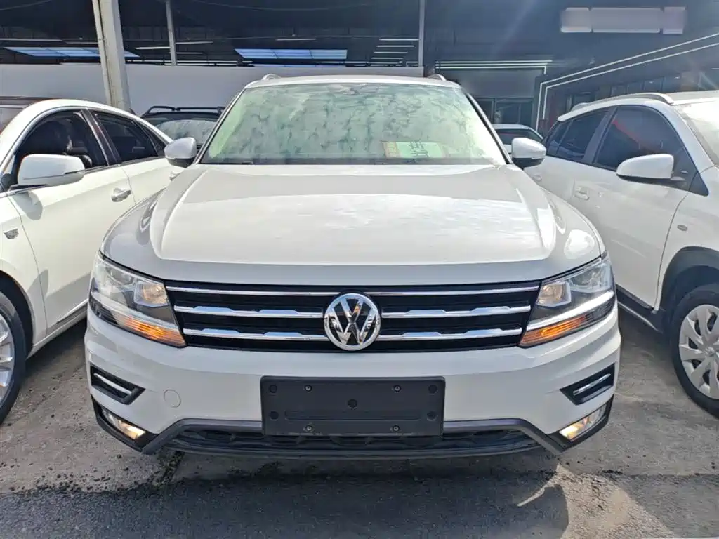 Volkswagen Tiguan L 2017 330TSI Automatic 2WD Luxury Edition фото 3