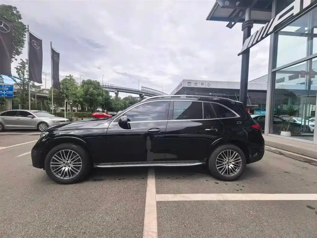 Mercedes-Benz GLC 2024 GLC 300 L 4MATIC Dynamic 5-seater фото 4