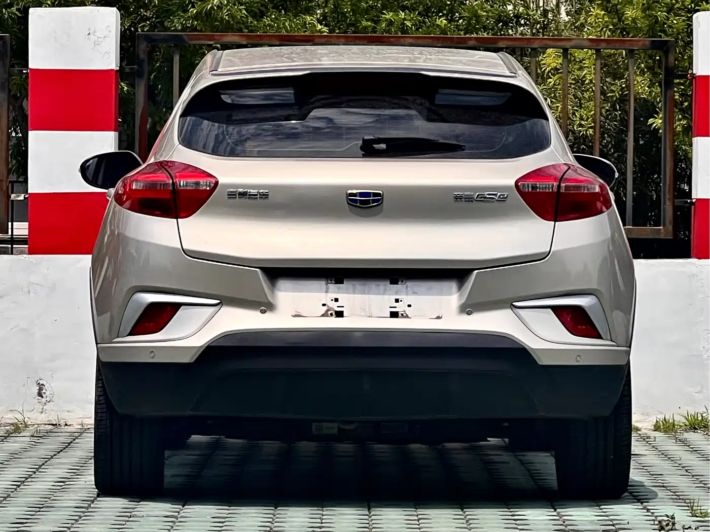 Geely Emgrand GSe 2018 2018 Premium Style
