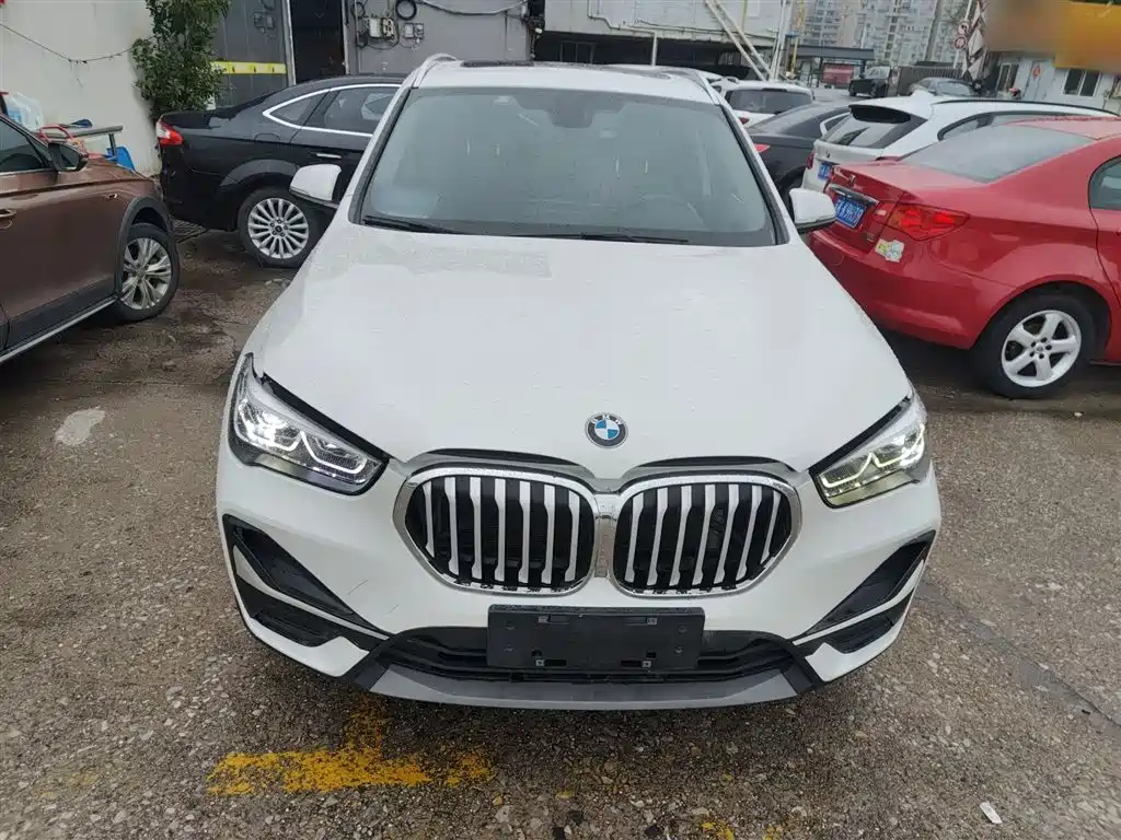 BMW X1 2021 Facelift sDrive20Li Fashion фото 3