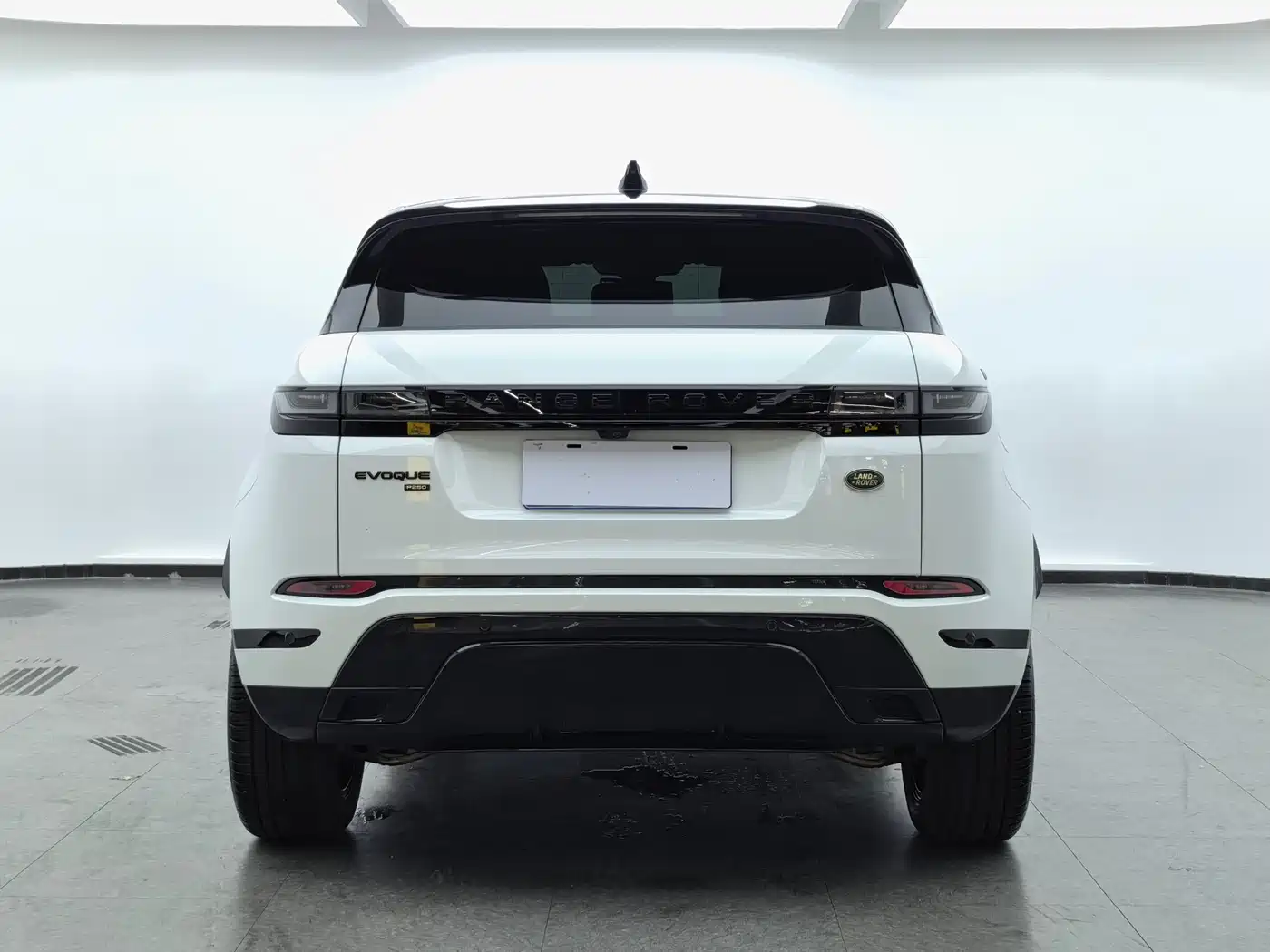 Land Rover Range Rover Evoque 2022 Range Rover Evoque L 249PS R-Dynamic Luxury Edition фото 5