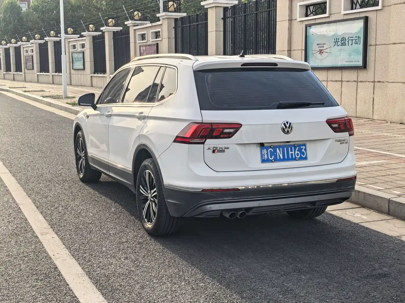 Volkswagen Tiguan L 2019 Facelift 330TSI Auto 2WD Panorama Comfort China VI фото 6