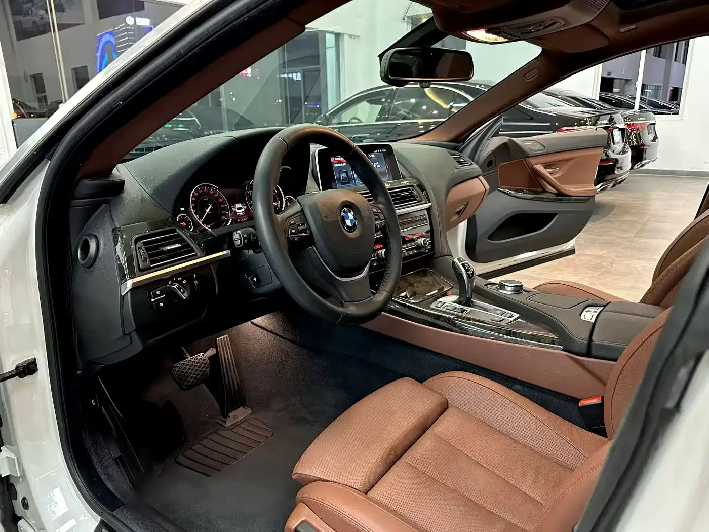 BMW 6 Series 2016 640i Gran Coupe фото 6