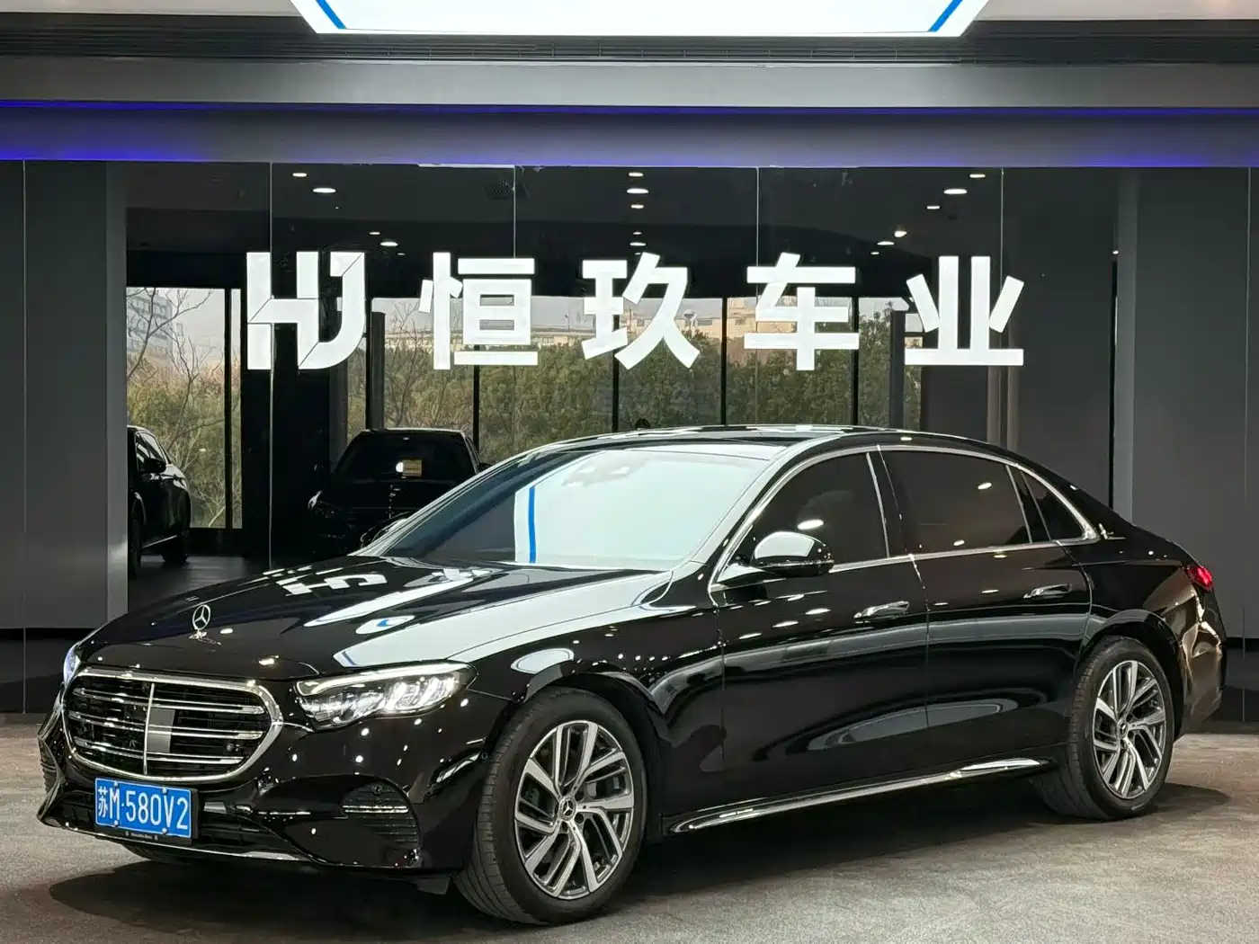 Mercedes-Benz E-Class 2024 E 300 L Fashion фото 2