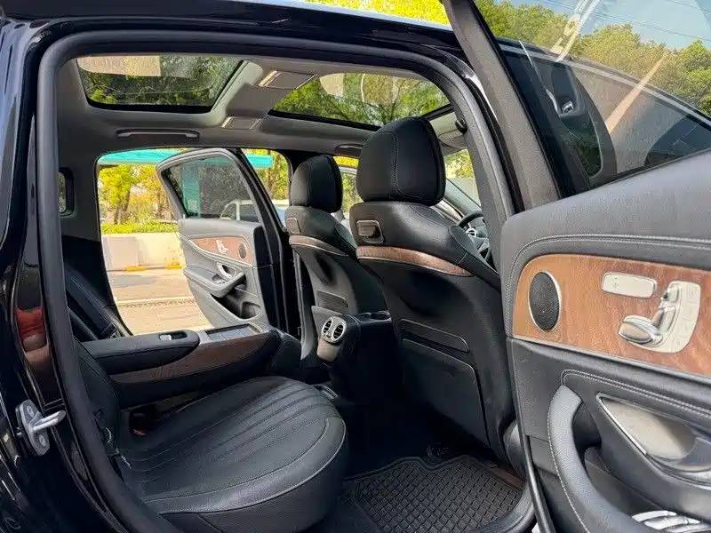 Mercedes-Benz E-Class 2018 E 300 L Luxury фото 7