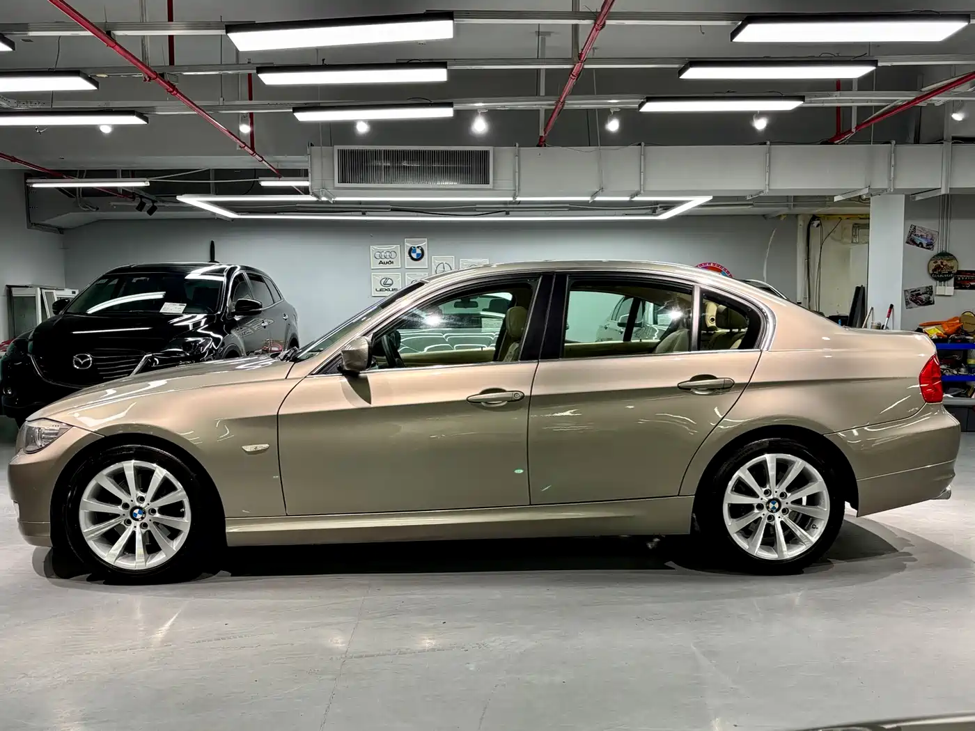 BMW 3 Series 2009 325i Fashion фото 4
