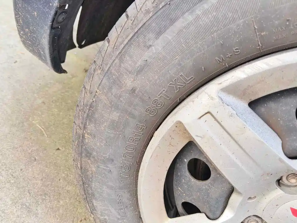 Wuling Motors Wuling Hongguang 2013 2010 1.2L Basic (China IV)