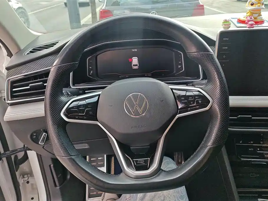 Volkswagen Tiguan L 2023 Facelift 330TSI Auto FWD R-Line Premium фото 15