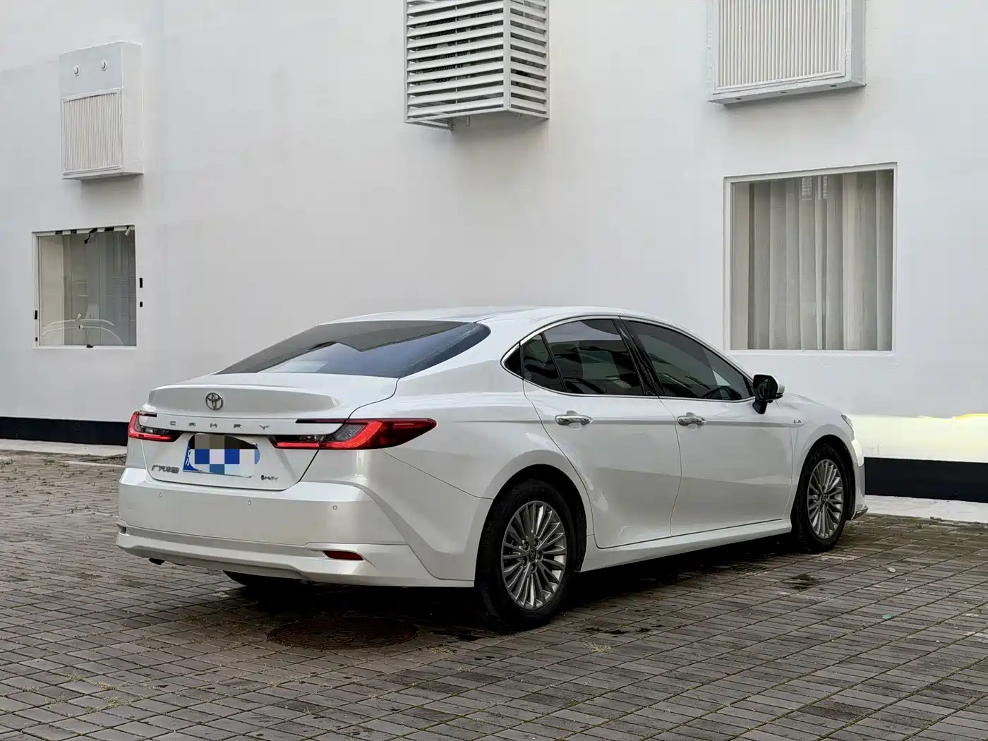 Фото 7 - Toyota Camry