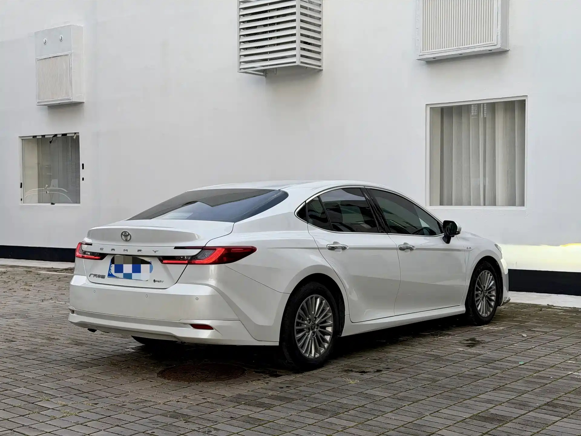 Photo 7 - Toyota Camry