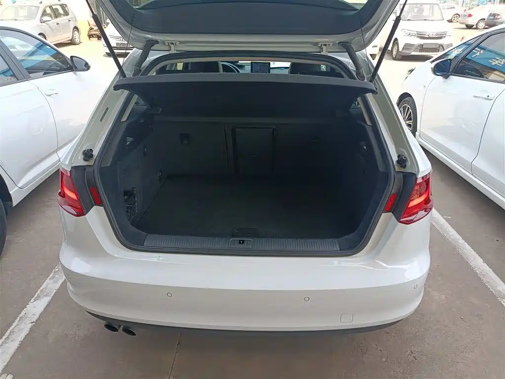 Audi A3 2014 Sportback 35 TFSI Automatic Comfort фото 15