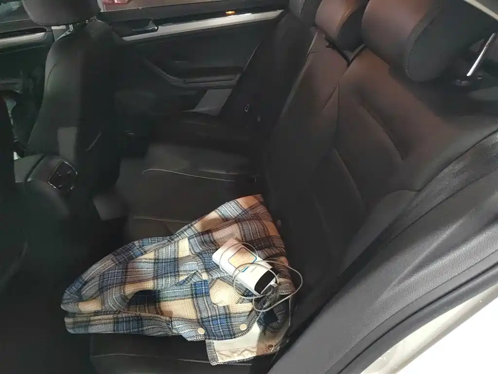 Volkswagen Sagitar 2018 280TSI DSG Spark Edition фото 13