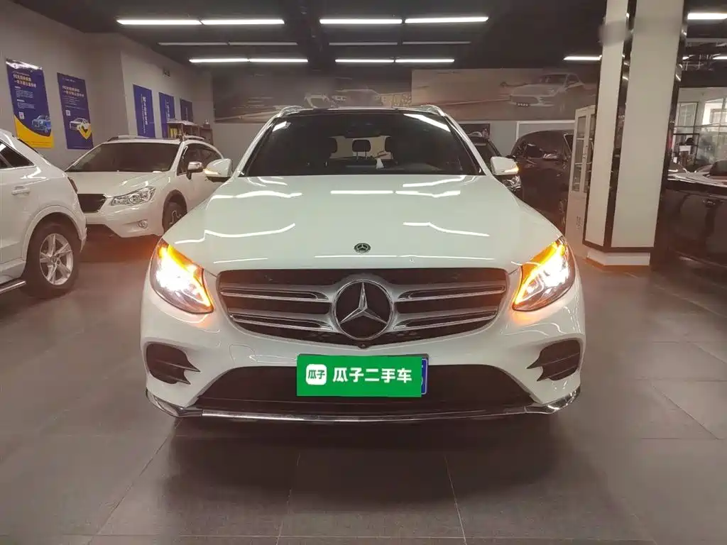 Mercedes-Benz GLC 2017 GLC 260 4MATIC Luxury фото 3
