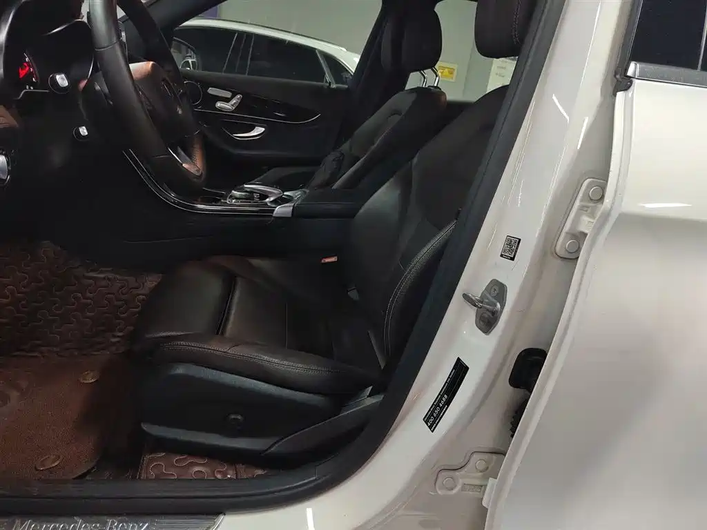 Mercedes-Benz GLC 2017 GLC 260 4MATIC Luxury фото 11