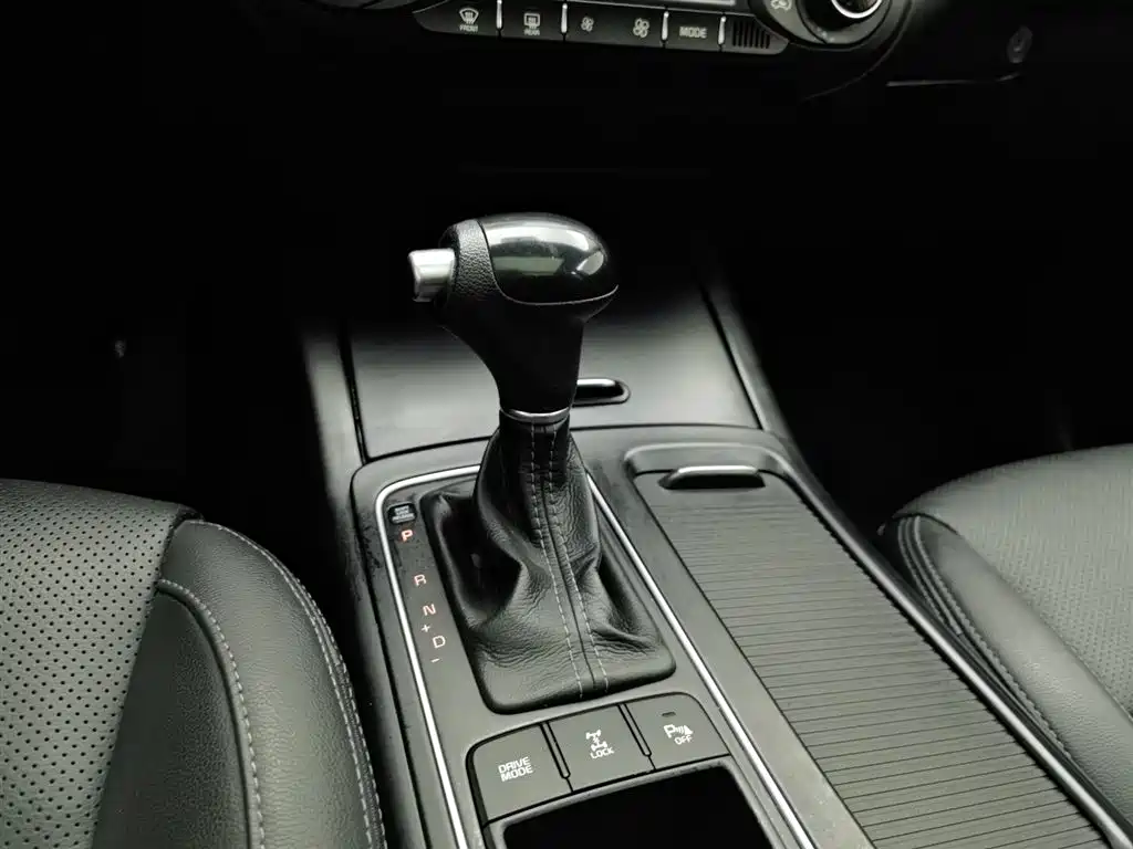 Kia Sorento 2016 Sorento L 2.4L Petrol 4WD Custom 7-seater (China IV) фото 13