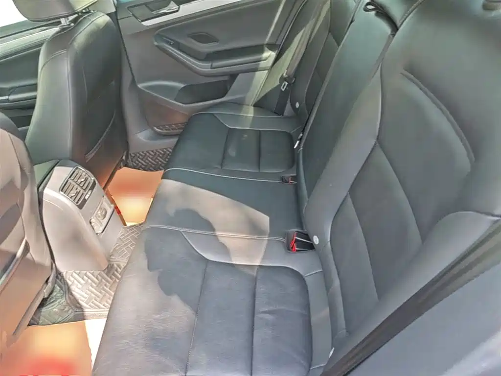 Volkswagen Sagitar 2017 230TSI Automatic Comfort фото 17