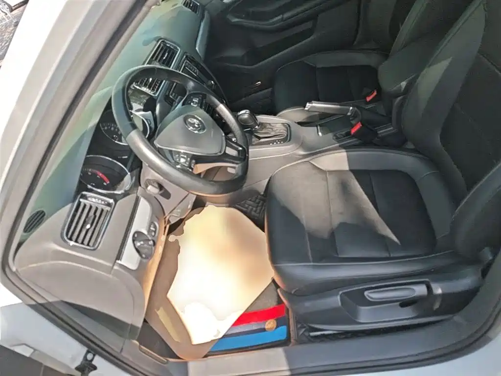 Volkswagen Sagitar 2017 230TSI Automatic Comfort фото 15