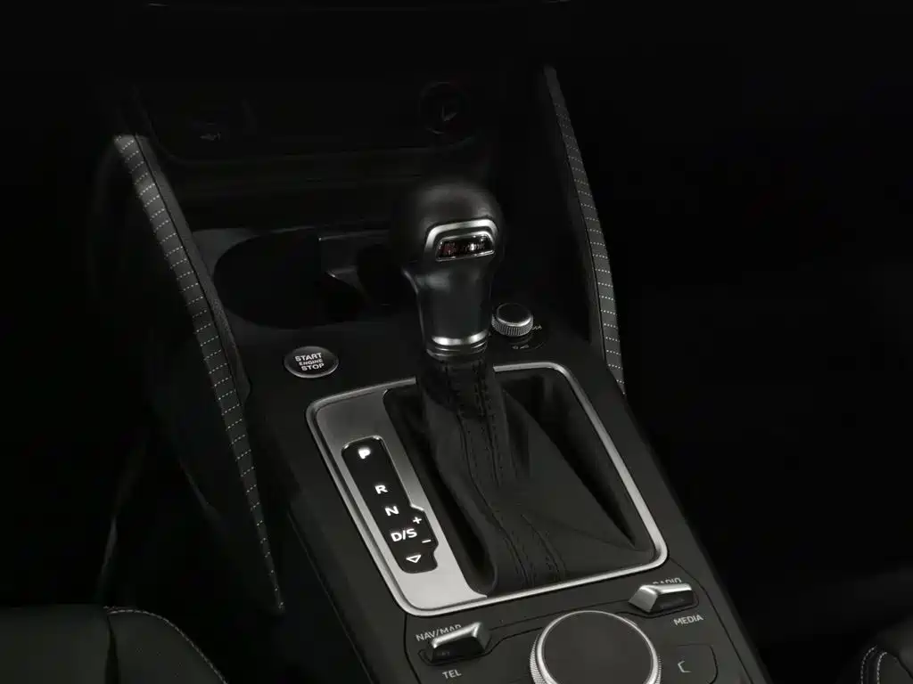 Audi Q2L 2021 Model 35 TFSI Fashion Dynamic фото 13