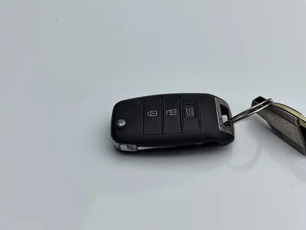 Kia K3 2016 1.6L Manual GLS фото 19