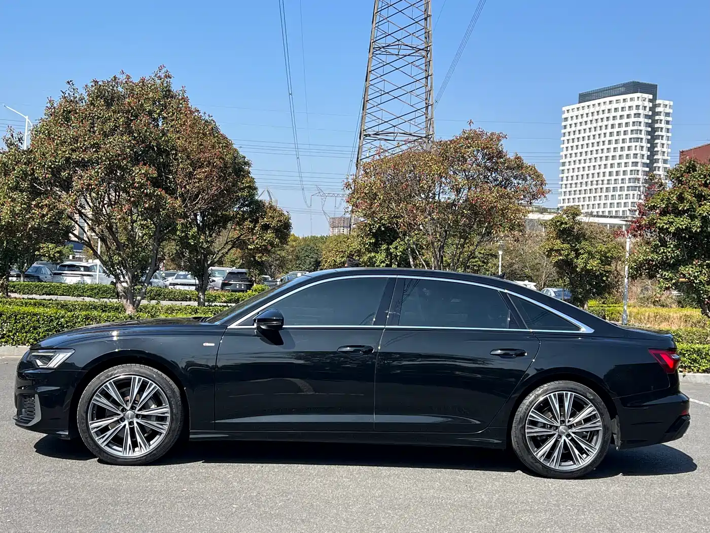 Audi A6L 2021 40 TFSI Luxury Sport фото 4