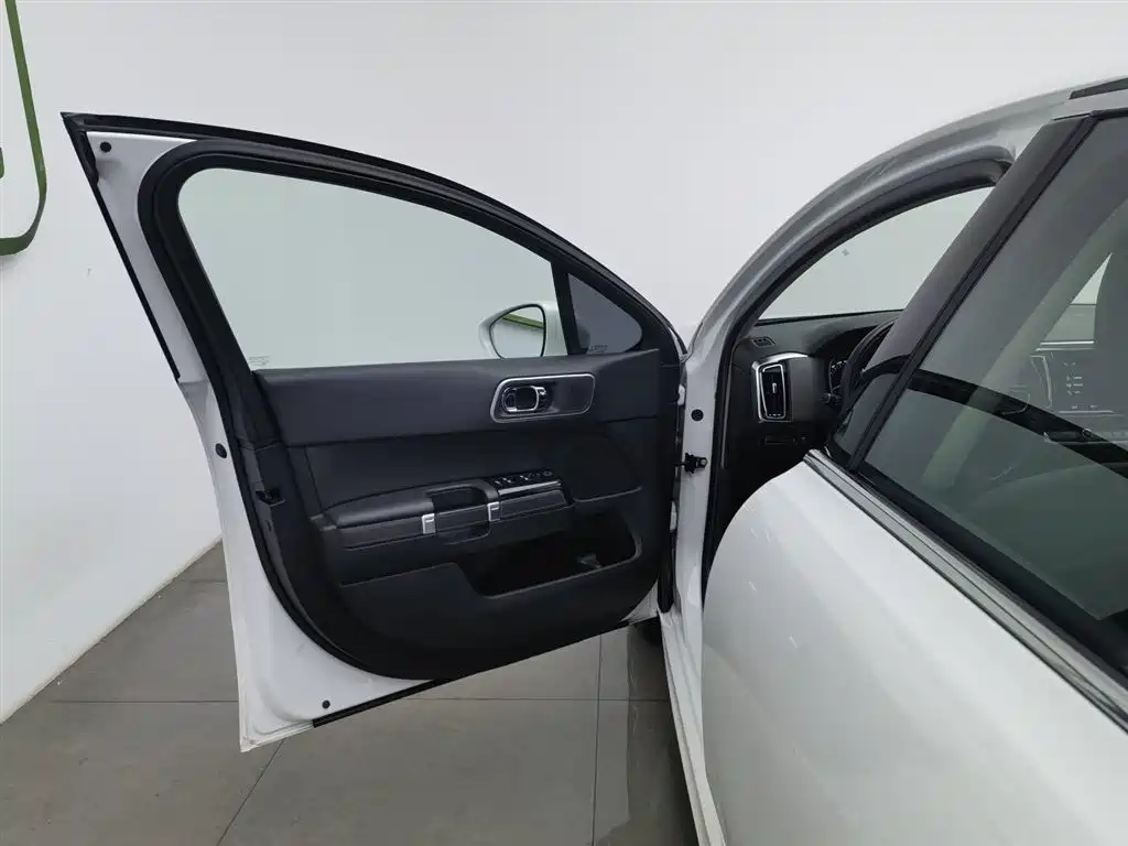 Citroën C6 2021 400THP Comfort Version фото 8