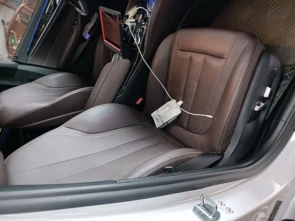 BMW 5 Series 2019 525Li M Sport Package фото 25