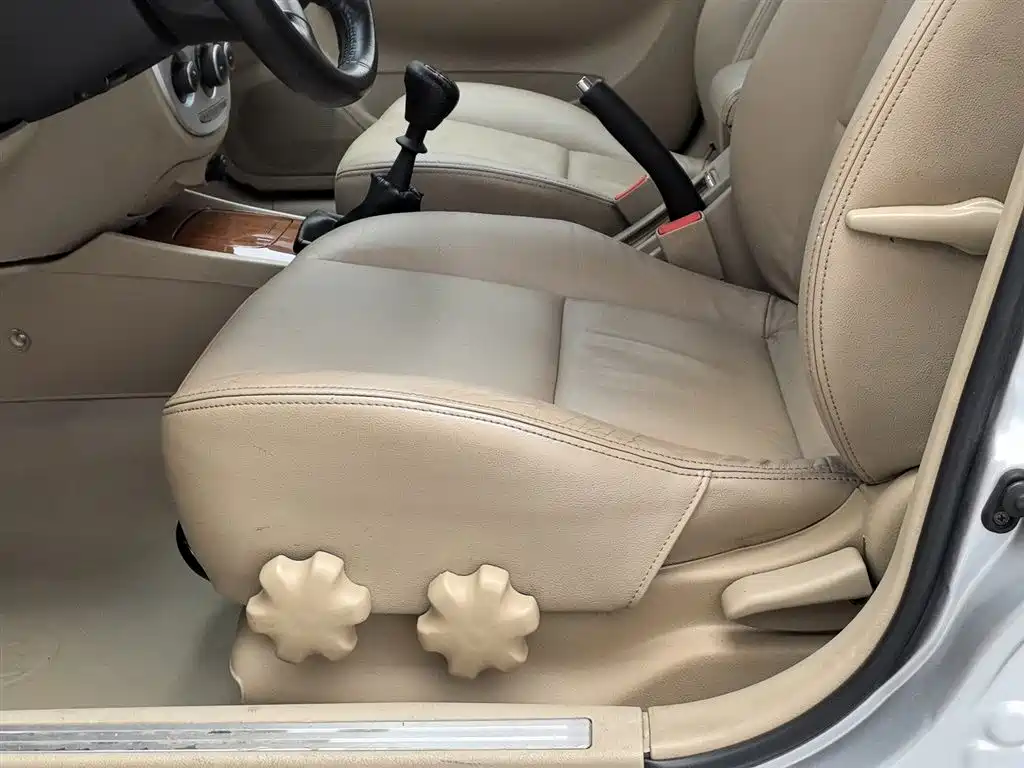 Buick Excelle 2008 1.6LE-MT фото 20