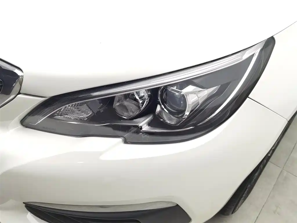 Peugeot 308 2019 230THP Automatic Luxury Edition China VI фото 7