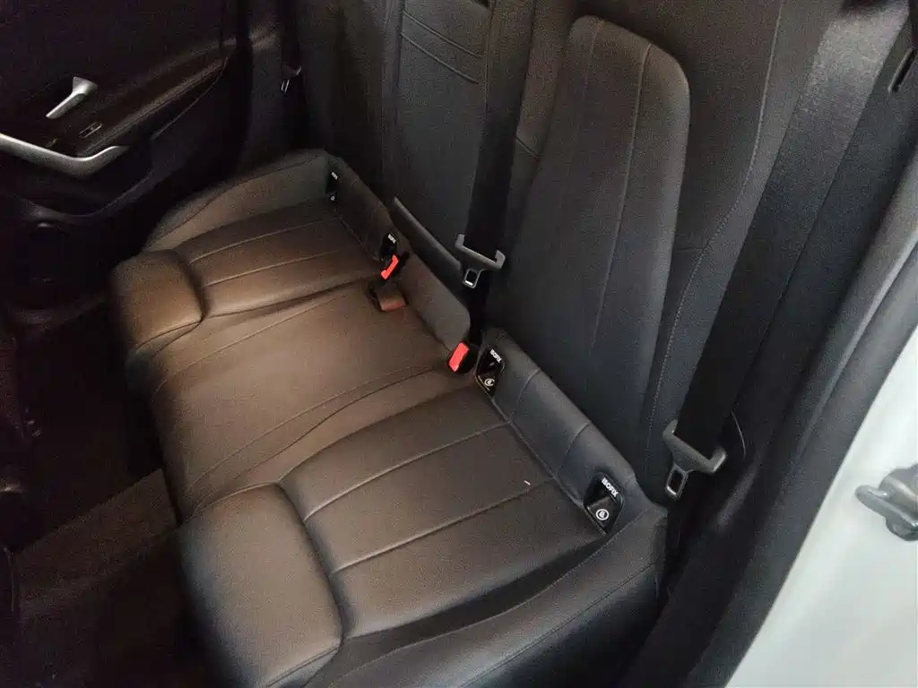 Mercedes-Benz A-Class 2021 A 200 L Sport Sedan Dynamic Type фото 13