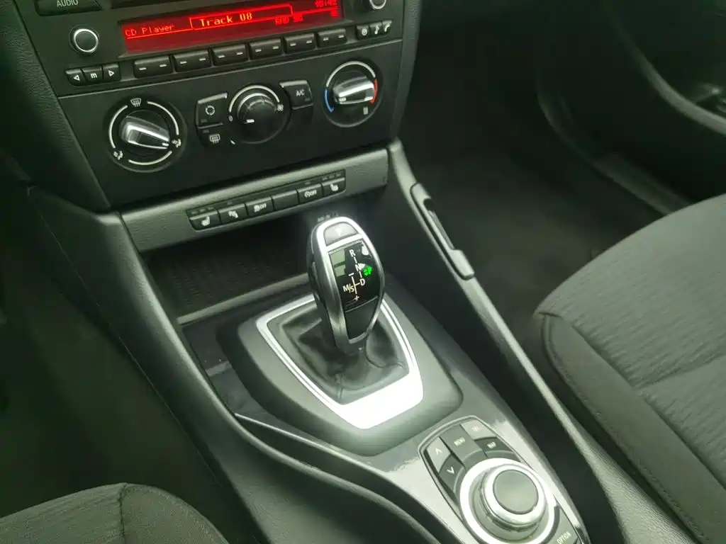 BMW X1 2015 Model sDrive18i Fashion Advanced Edition фото 13