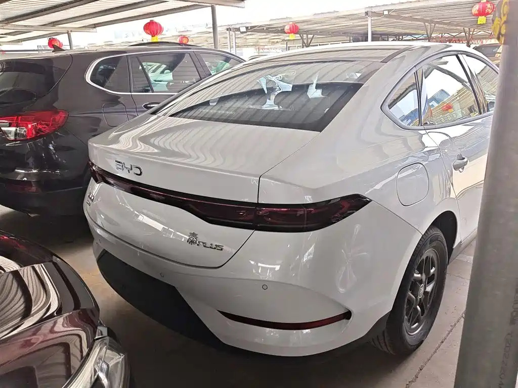 BYD Qin PLUS 2026 DM-i Smart Edition 128KM Progressive фото 6