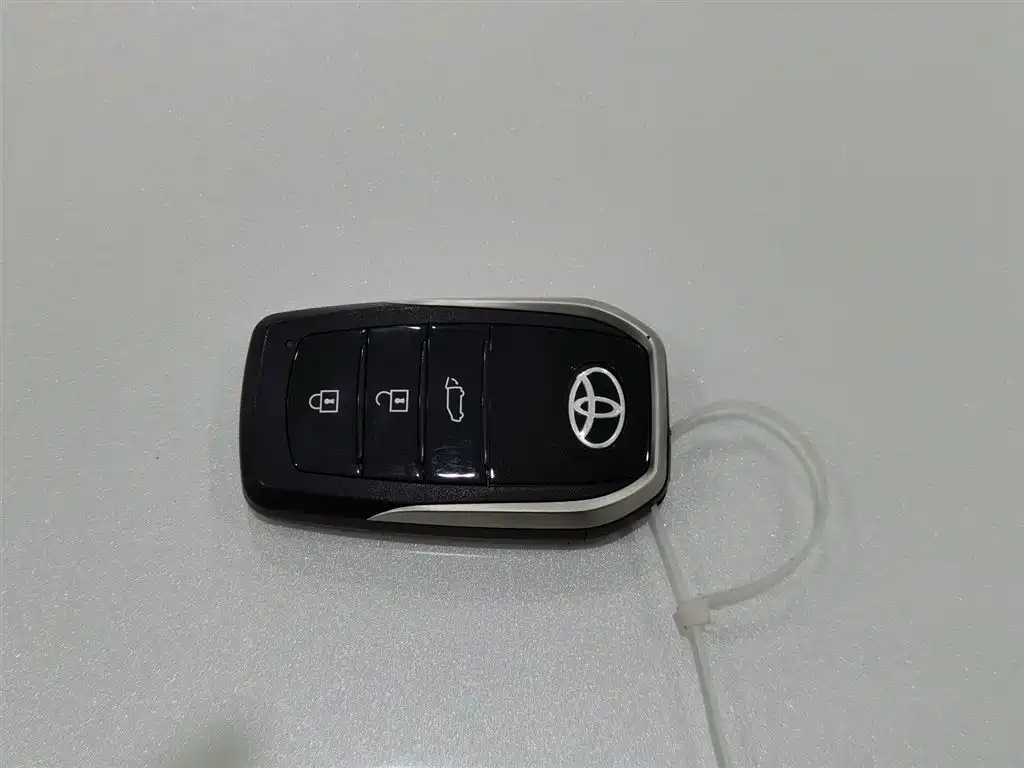 Toyota Prado 2018 3.5L Auto SX фото 19