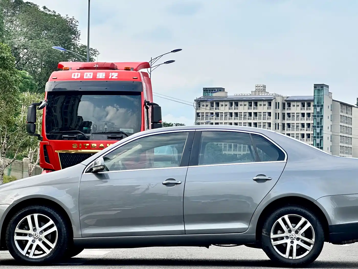 Volkswagen Sagitar 2010 1.4TSI Automatic Luxury фото 7