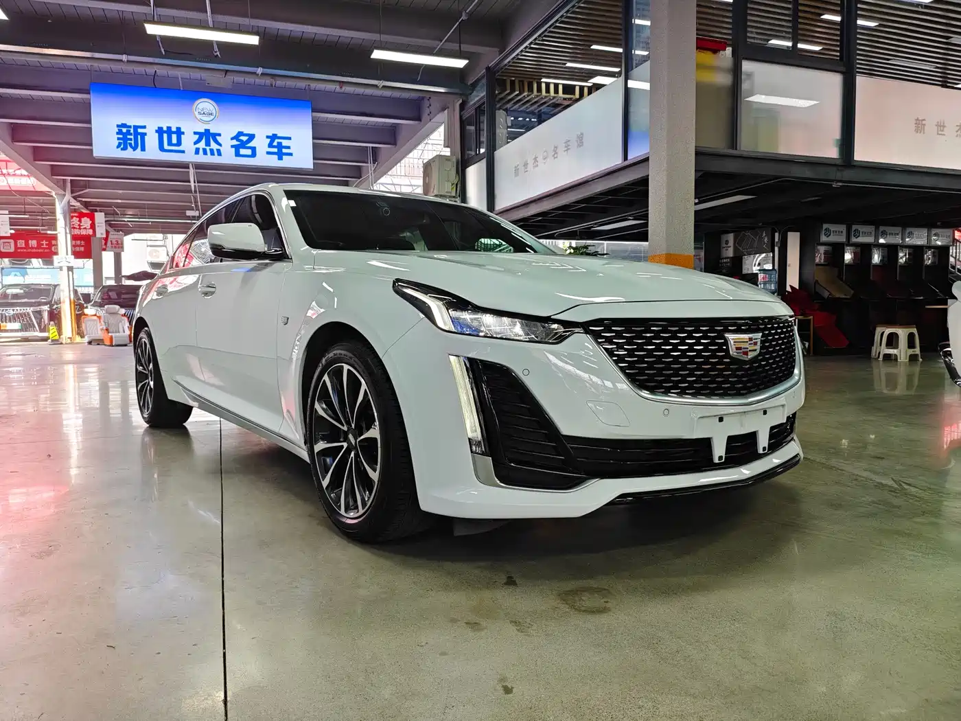 CADILLAC CT5