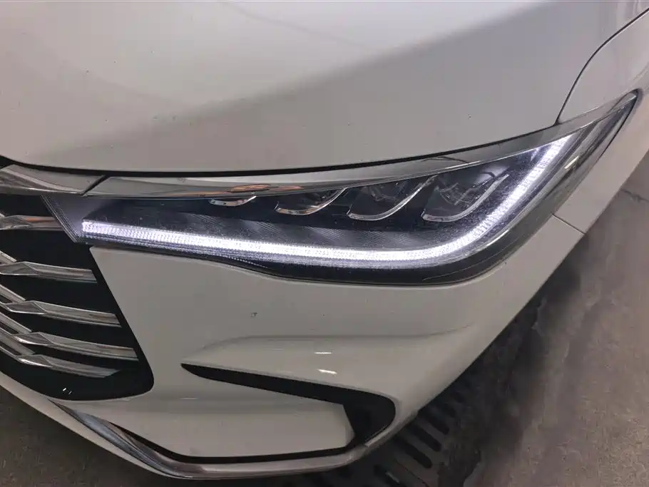 BYD Song MAX New Energy 2022 DM-i 105KM Executive Edition фото 5