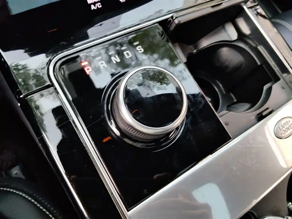 Land Rover Range Rover Velar 2020 P250 R-DYNAMIC S фото 21