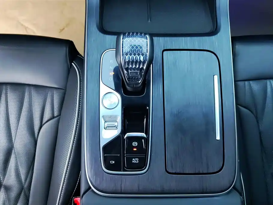 GAC Trumpchi Trumpchi GS8 2022 Pilot Series 2.0TGDI 2WD Luxury Smart Connect Edition (7-Seater) фото 16